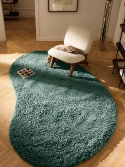 Alfombra artesanal con forma orgánica Tully