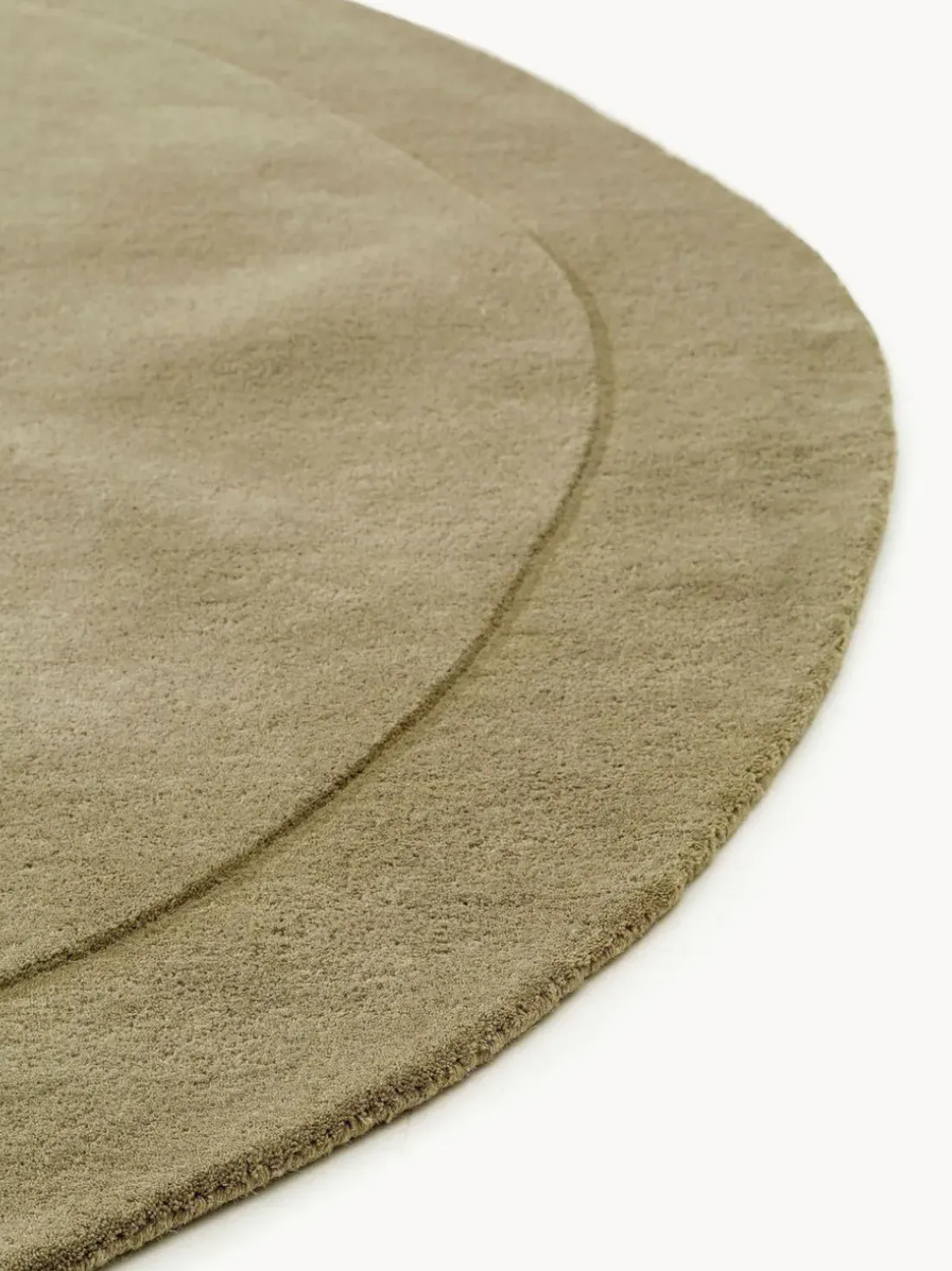 Alfombra artesanal de lana con forma orgánica Shape