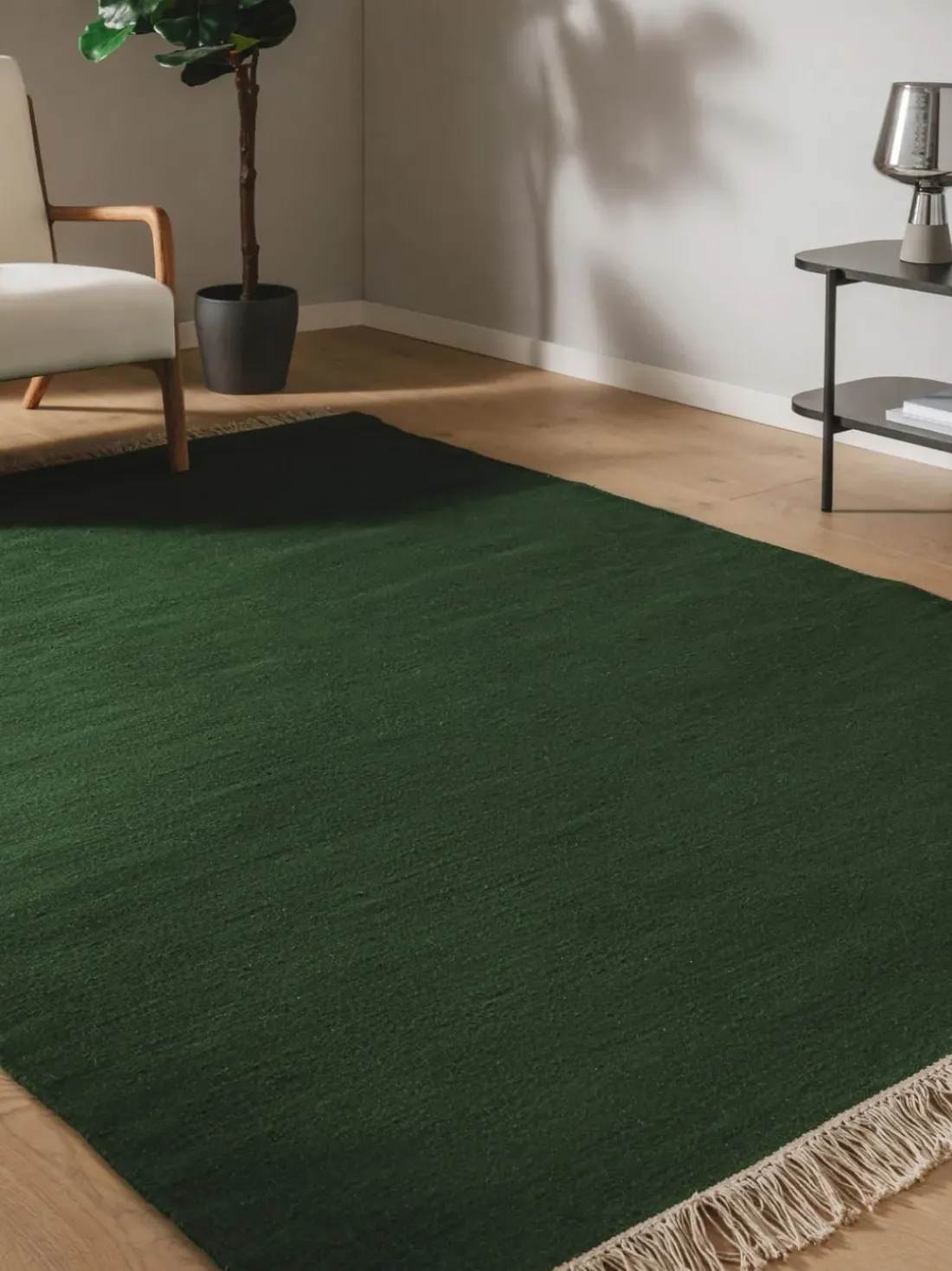 Alfombra artesanal de lana con flecos Liv