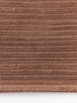 Alfombra artesanal de pelo largo texturizada Wes