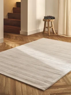 Alfombra artesanal de viscosa Jane