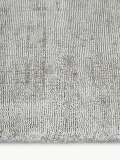Alfombra artesanal de viscosa Jane