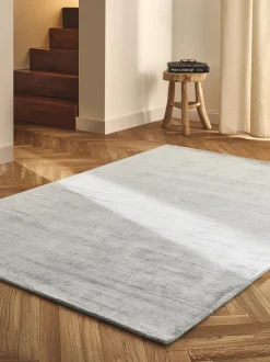 Alfombra artesanal de viscosa Jane