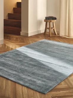 Alfombra artesanal de viscosa Jane