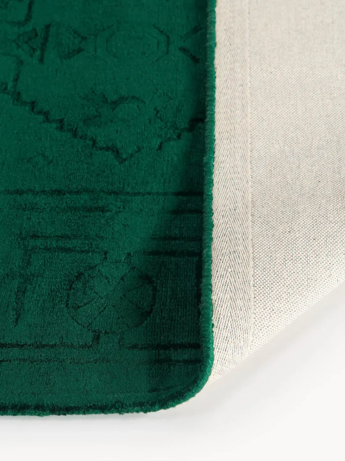Alfombra artesanal de viscosa Shaila