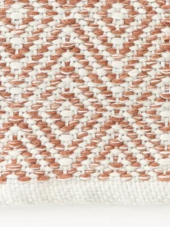 Alfombra artesanal exterior con estampado de rombos vintage Rika