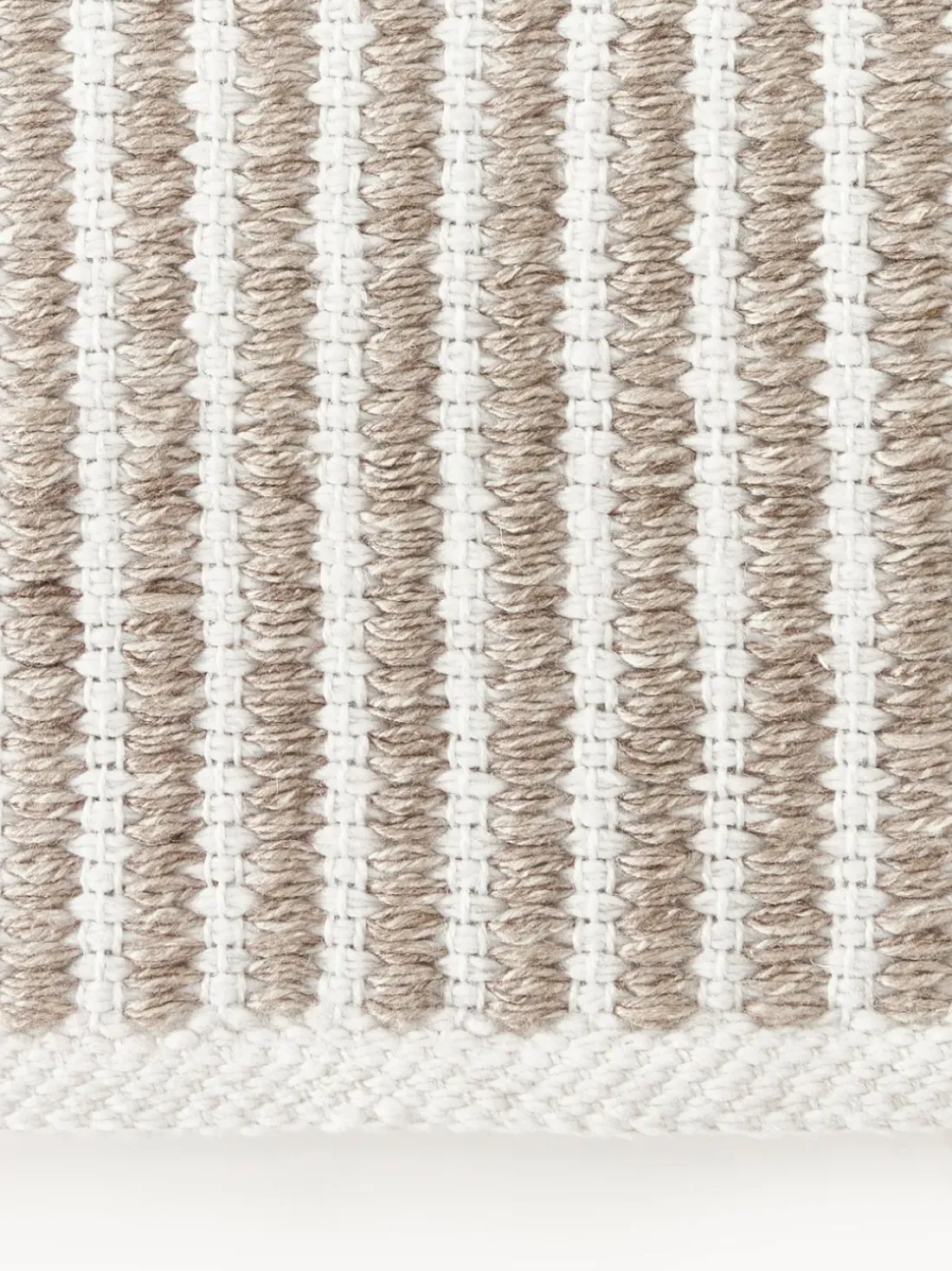 Alfombra corredor artesanal para exterior a rayas Turner