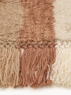 Alfombra infantil artesanal de lana con flecos Rainbow
