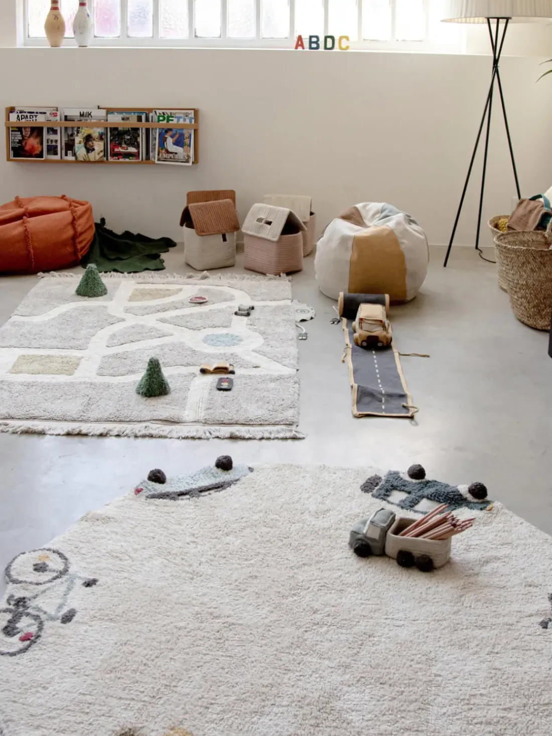 Alfombra infantil redonda artesanal con efecto alto-bajo Wheels, lavable