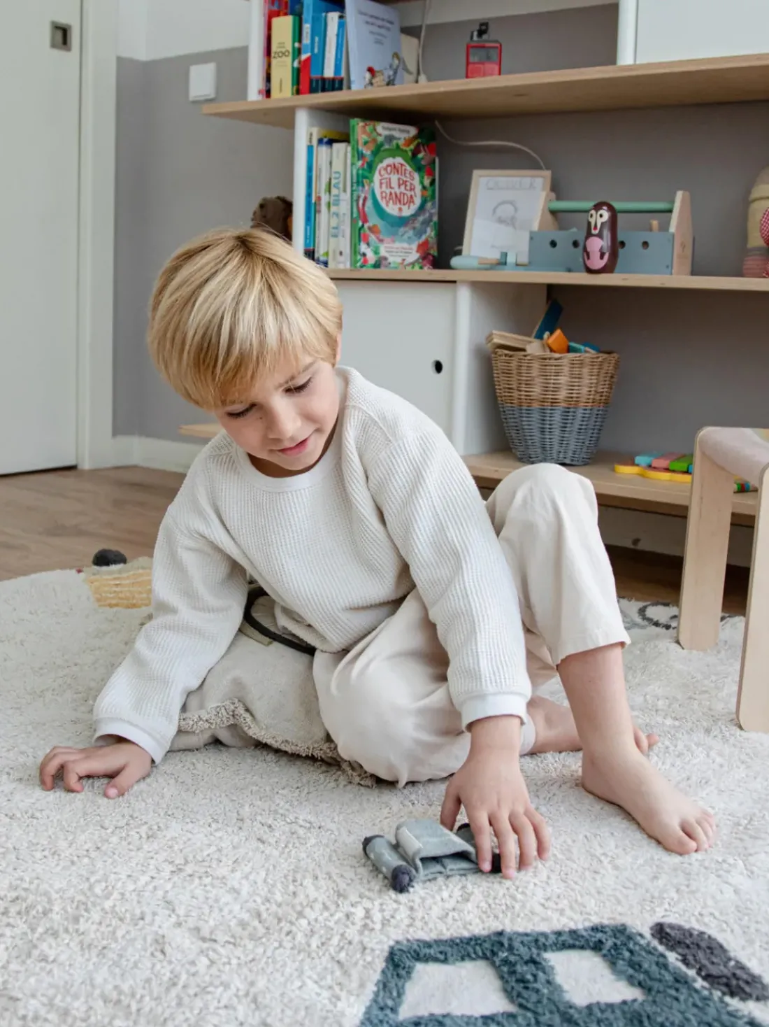 Alfombra infantil redonda artesanal con efecto alto-bajo Wheels, lavable