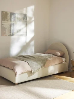 Cama individual de borreguillo Ebba
