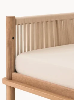 Cama infantil de madera de roble Latitude, 70 x 140 cm