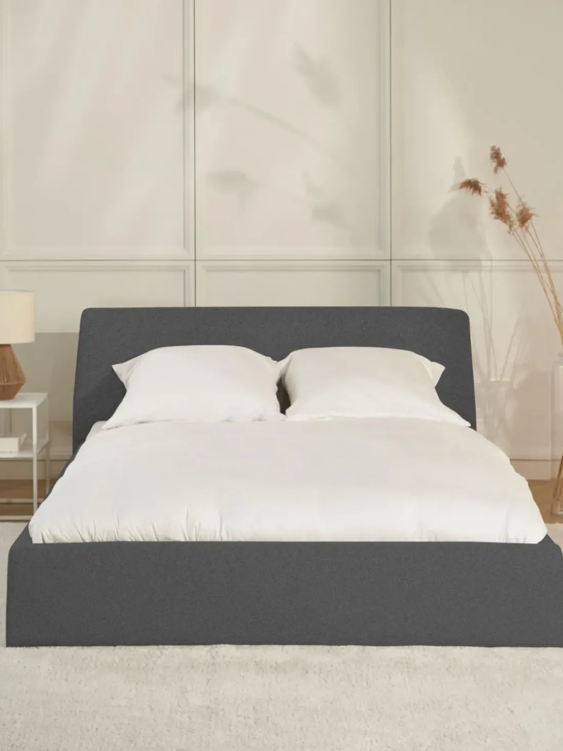 Cama tapizada con espacio de almacenamiento Cloud