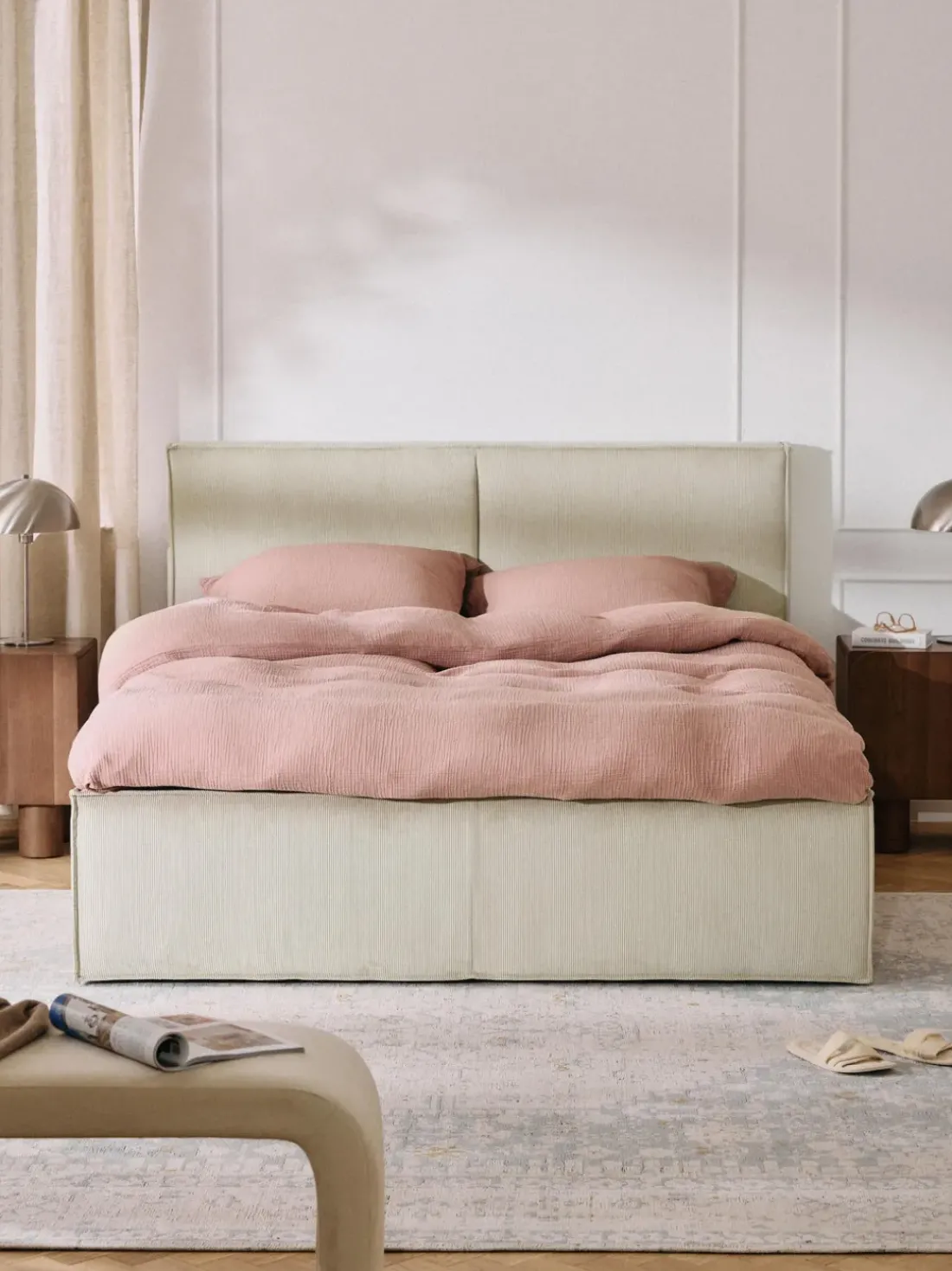 Cama tapizada de pana Dream