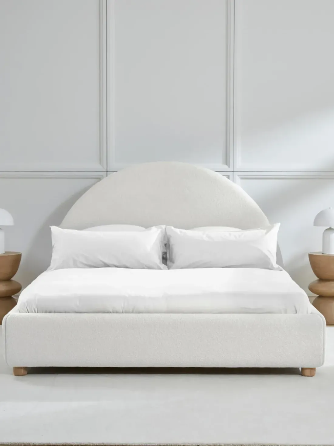 Cama tapizada en borreguillo Ebba, con espacio de almacenamiento