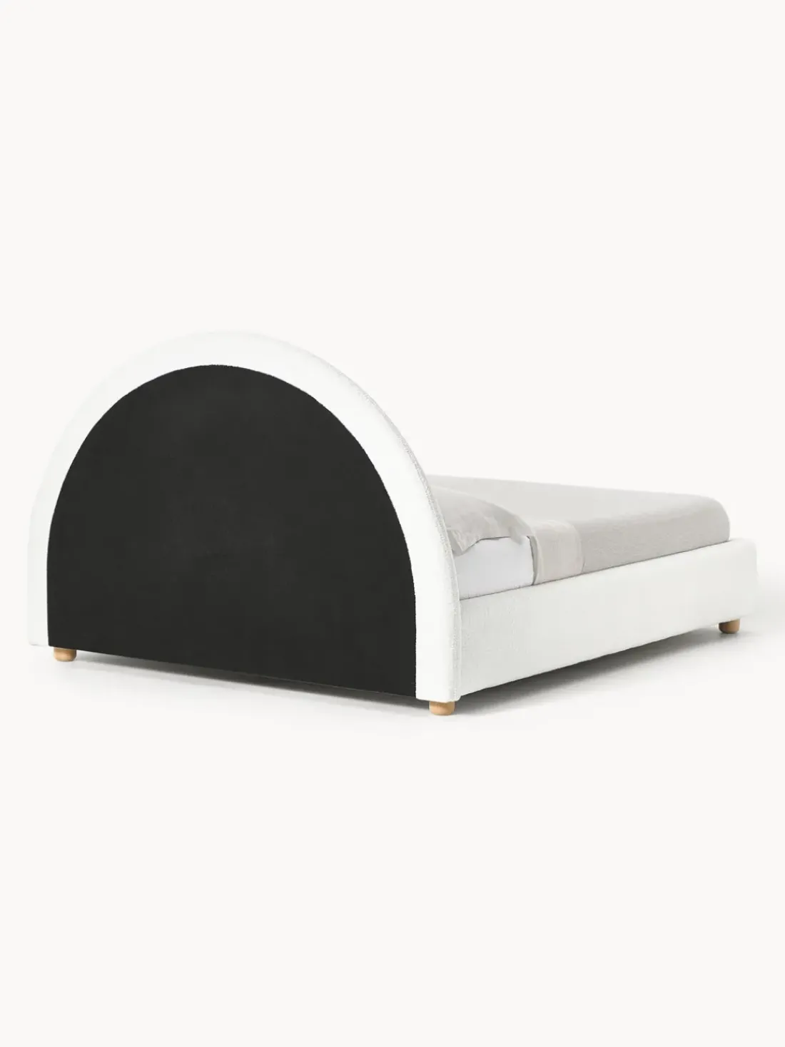 Cama tapizada en borreguillo Ebba, con espacio de almacenamiento