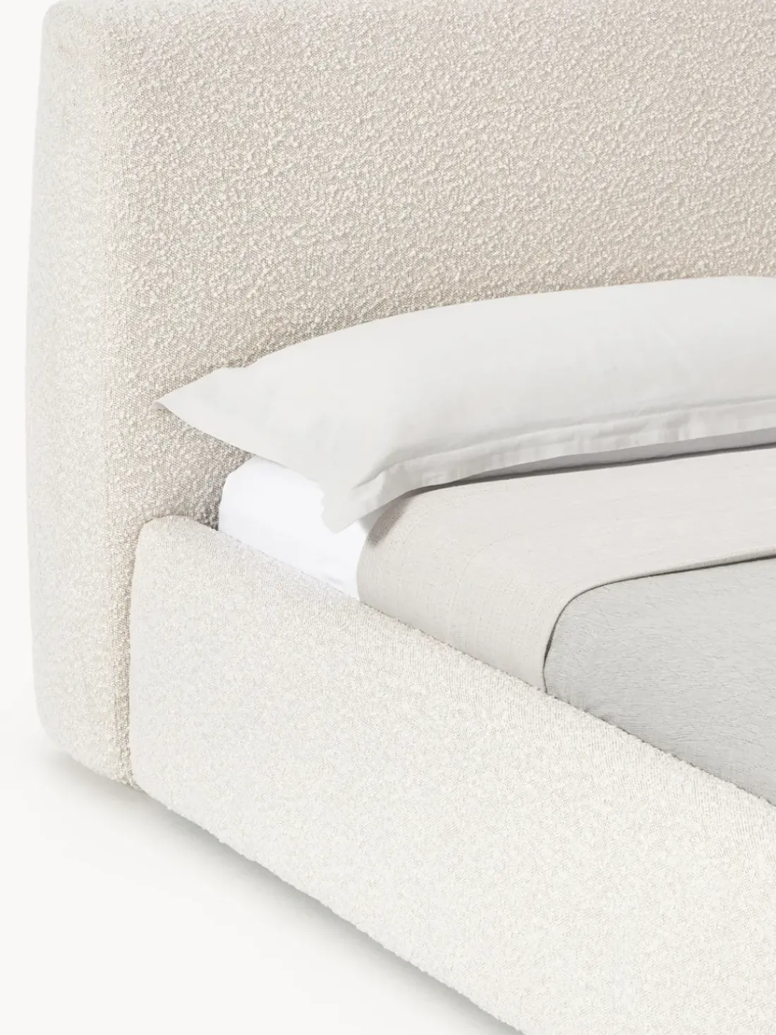 Cama tapizada en tejido bouclé Cloud