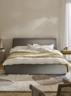 Cama tapizada en tejido bouclé con espacio de almacenaje Cloud