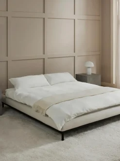 Cama tapizada Meya