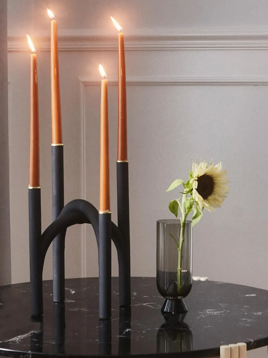 Candelabro de metal Angui