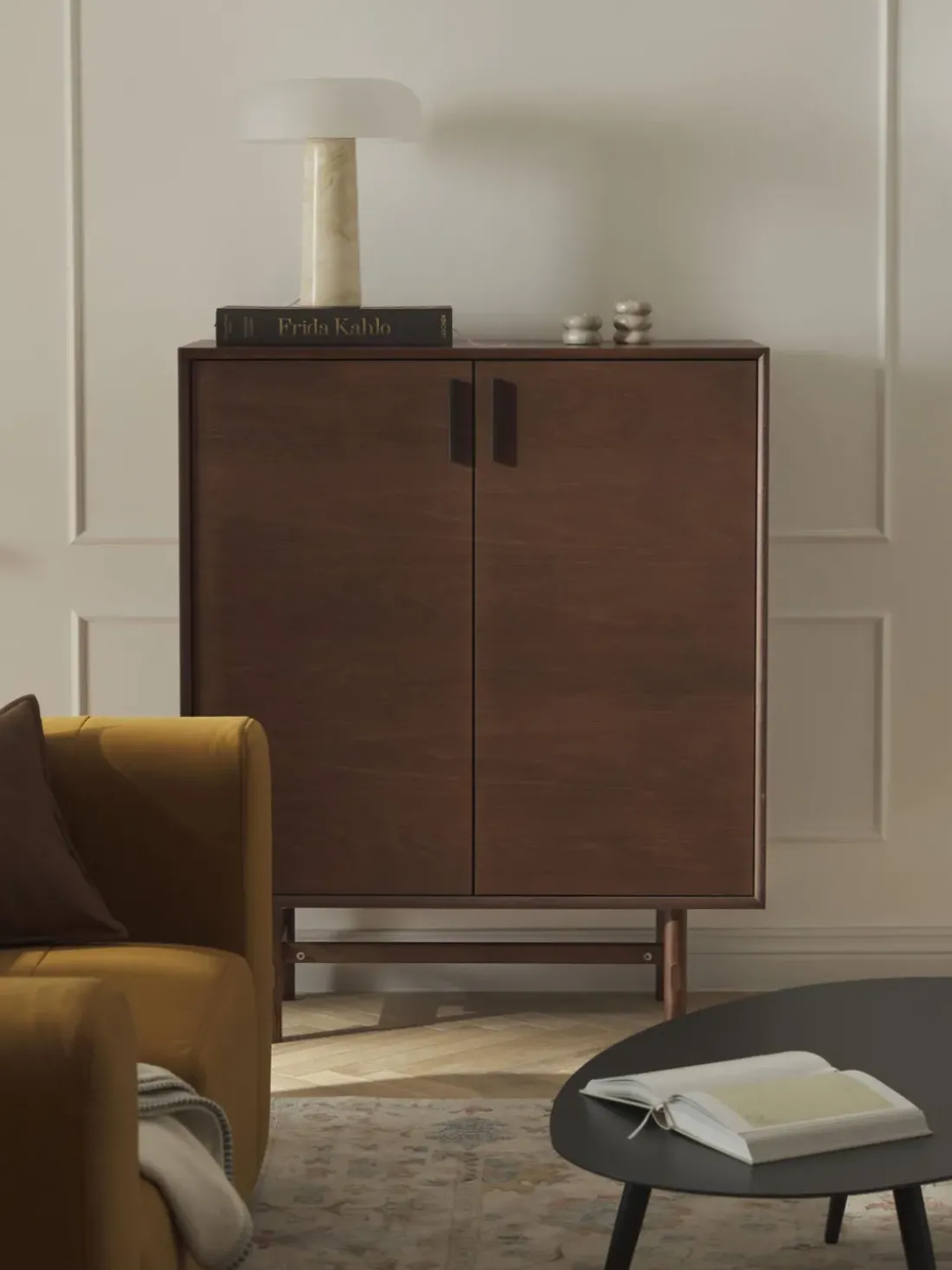 Chiffonnier de madera de roble Diana