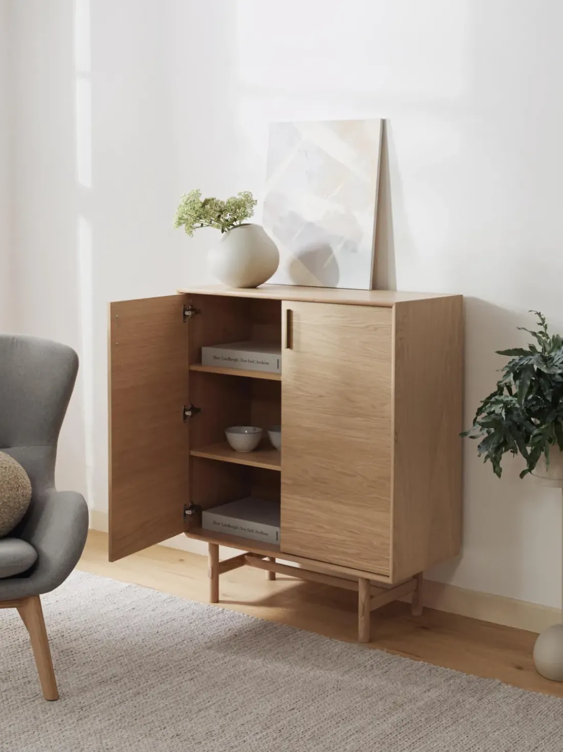 Chiffonnier de madera de roble Diana