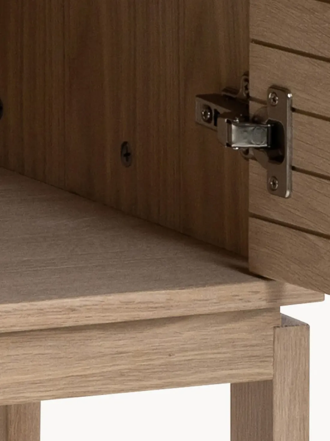 Chiffonnier de madera Linley
