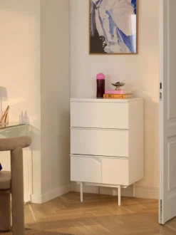 Cómoda pequeña de madera Elona