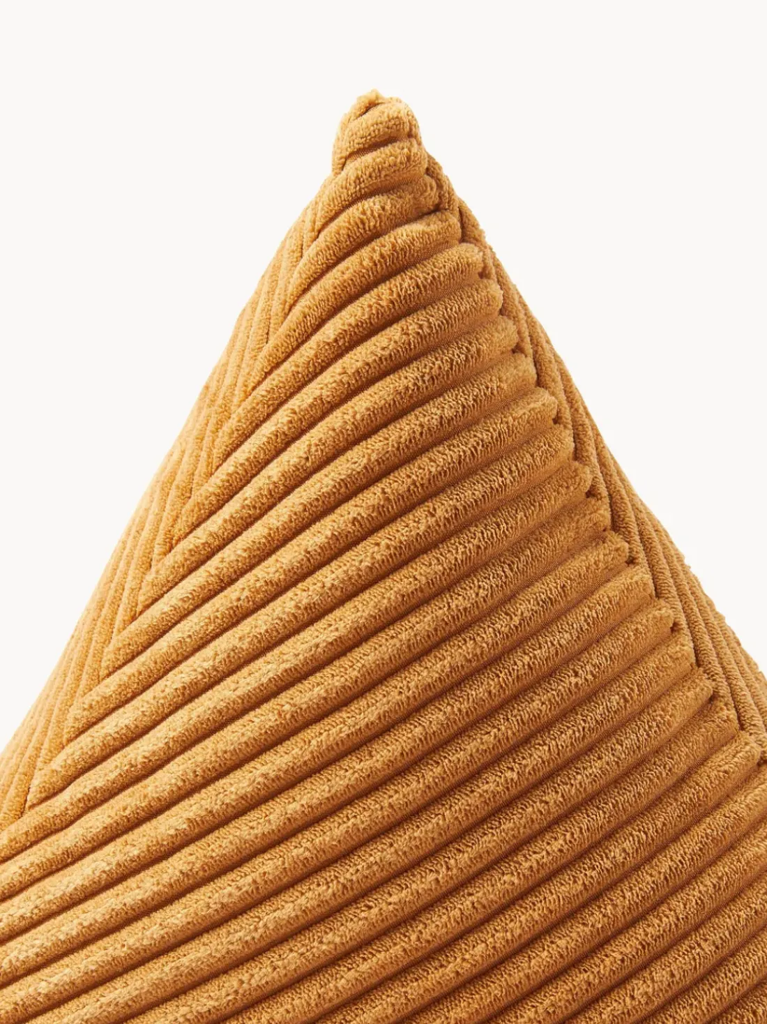 Cojín triangular de pana Kylen