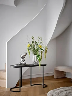 Consola de metal con tablero de madera Carter