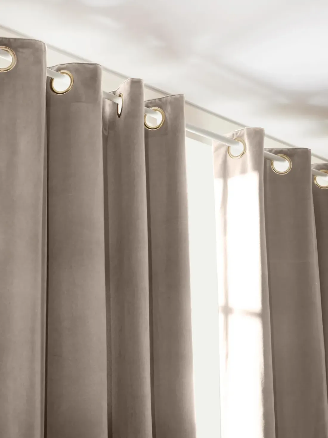 Cortinas oscurecedoras de terciopelo con ojales Rush, 2 uds.