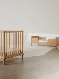 Cuna cama infantil extensible de madera de roble Latitude, 70 x 140 cm
