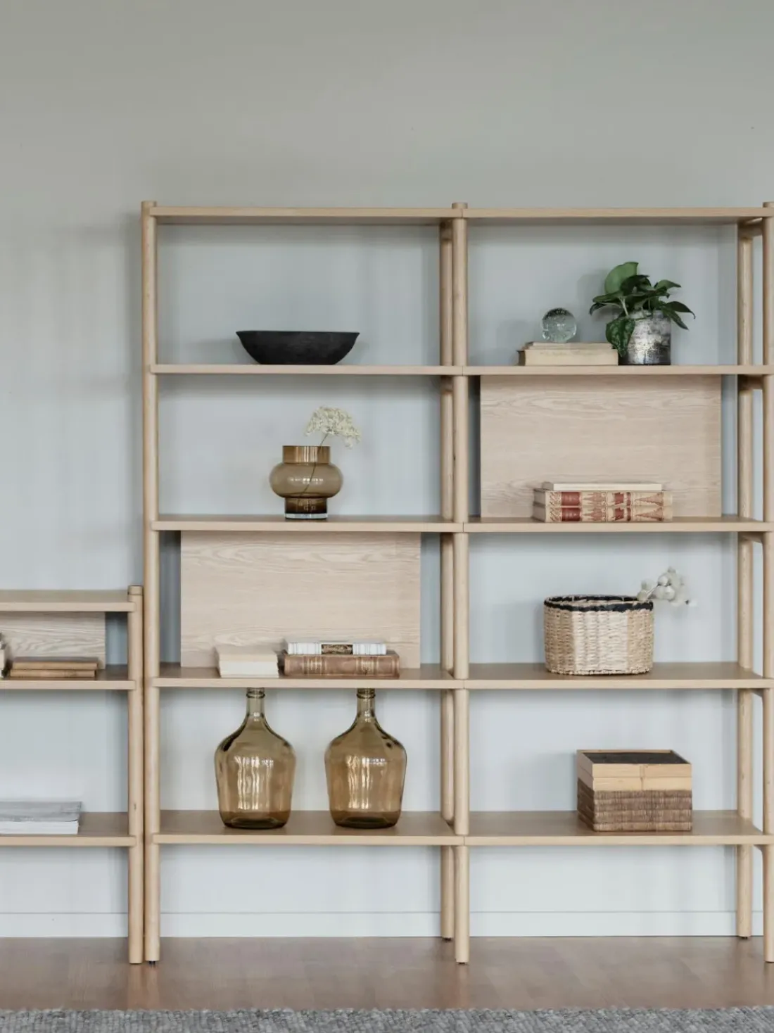 Estantería de madera de roble Holton