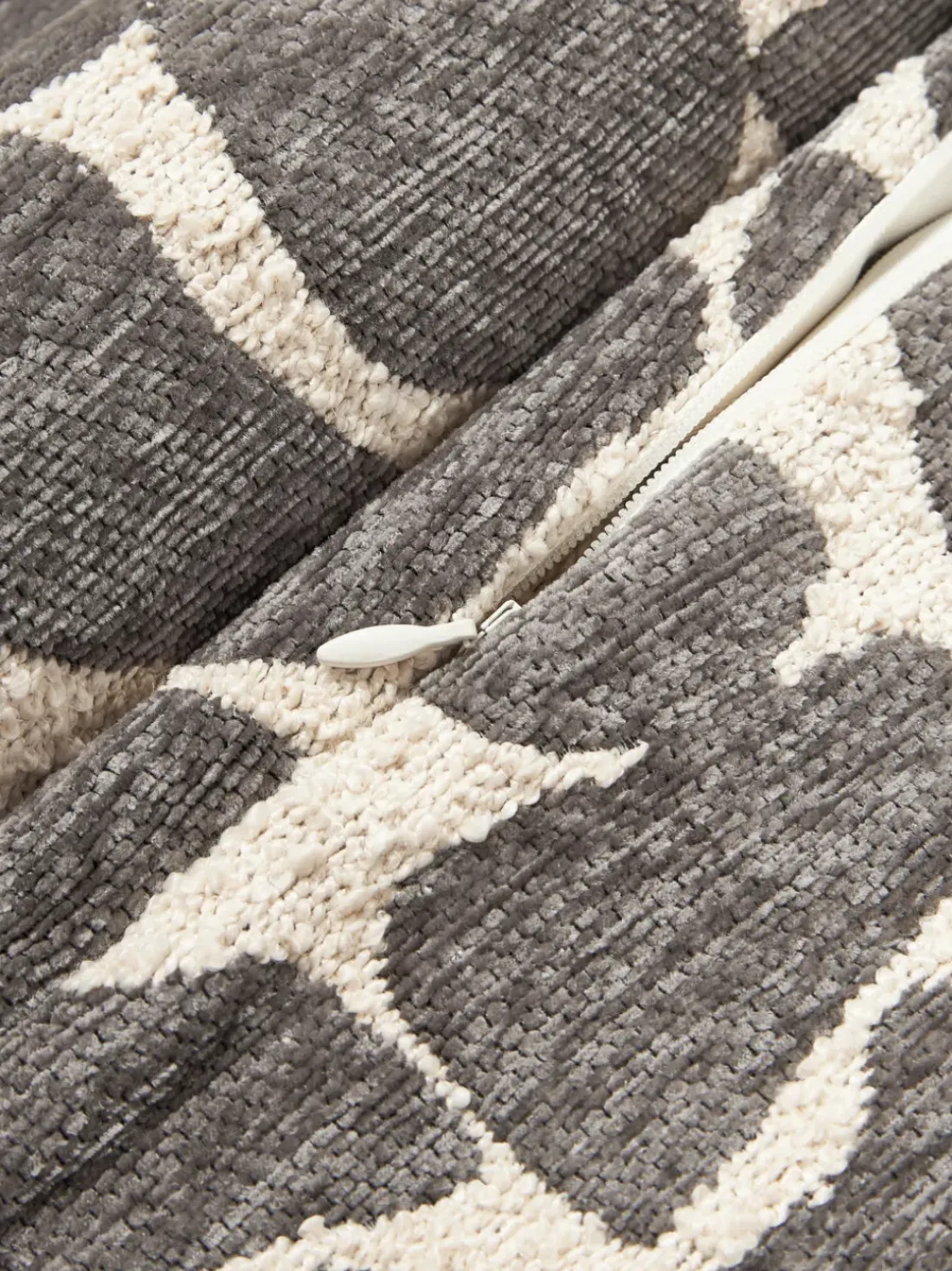 Funda de cojín en tejido bouclé y chenilla Nenda
