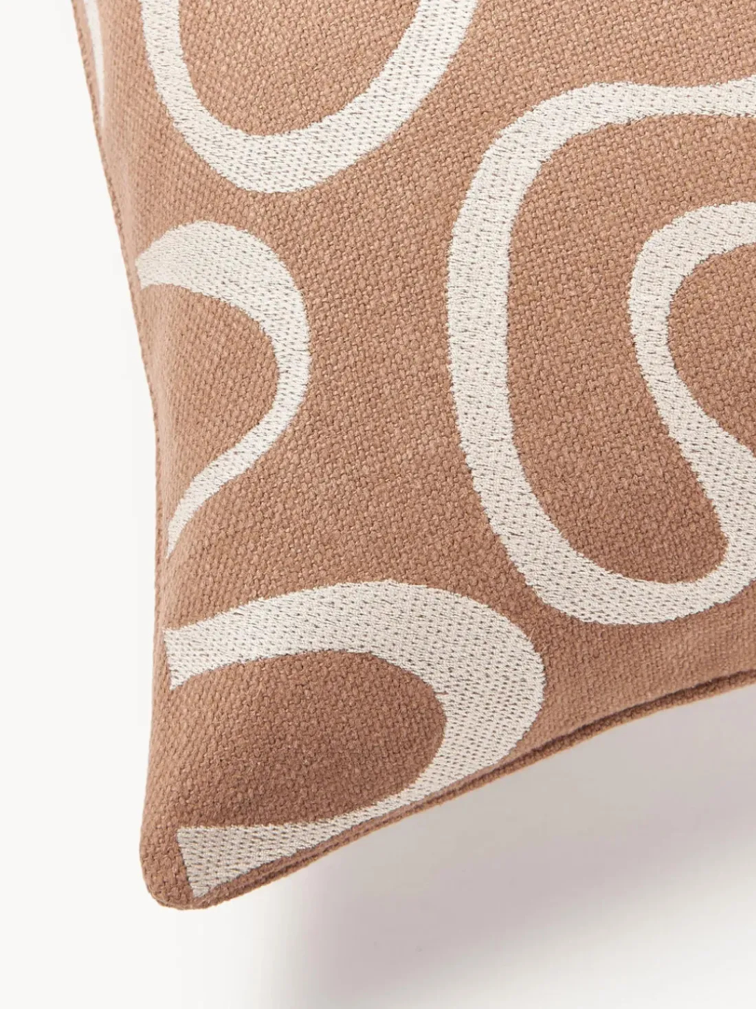 Funda de cojín para exterior con estampado de ondas bordadas Shanti