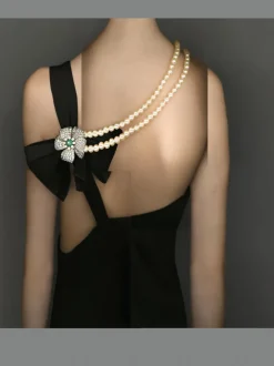 Libro ilustrado Christian Dior