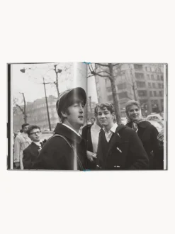 Libro ilustrado The Beatles: on the road 1964-1966