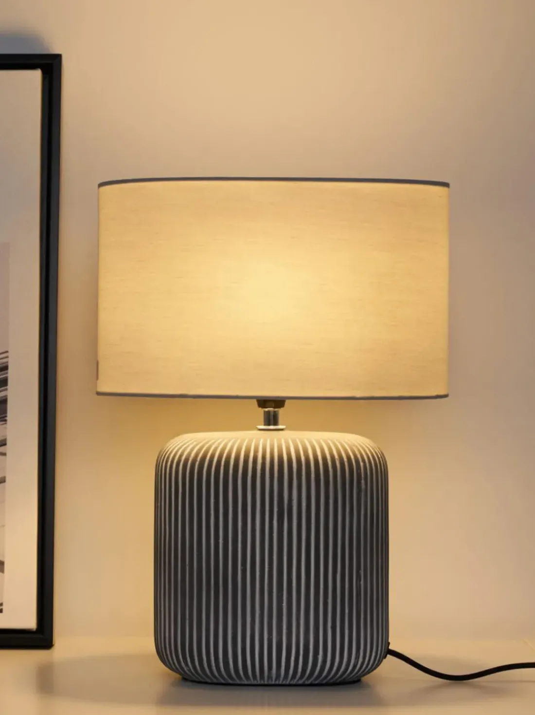 Lámpara de mesa de cerámica Pure Shine