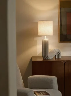 Lámpara de mesa de diseño Luomo