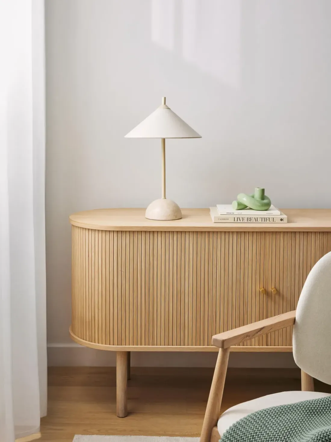 Lámpara de mesa de mármol Desto