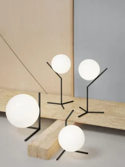 Lámpara de mesa grande soplada regulable IC Lights