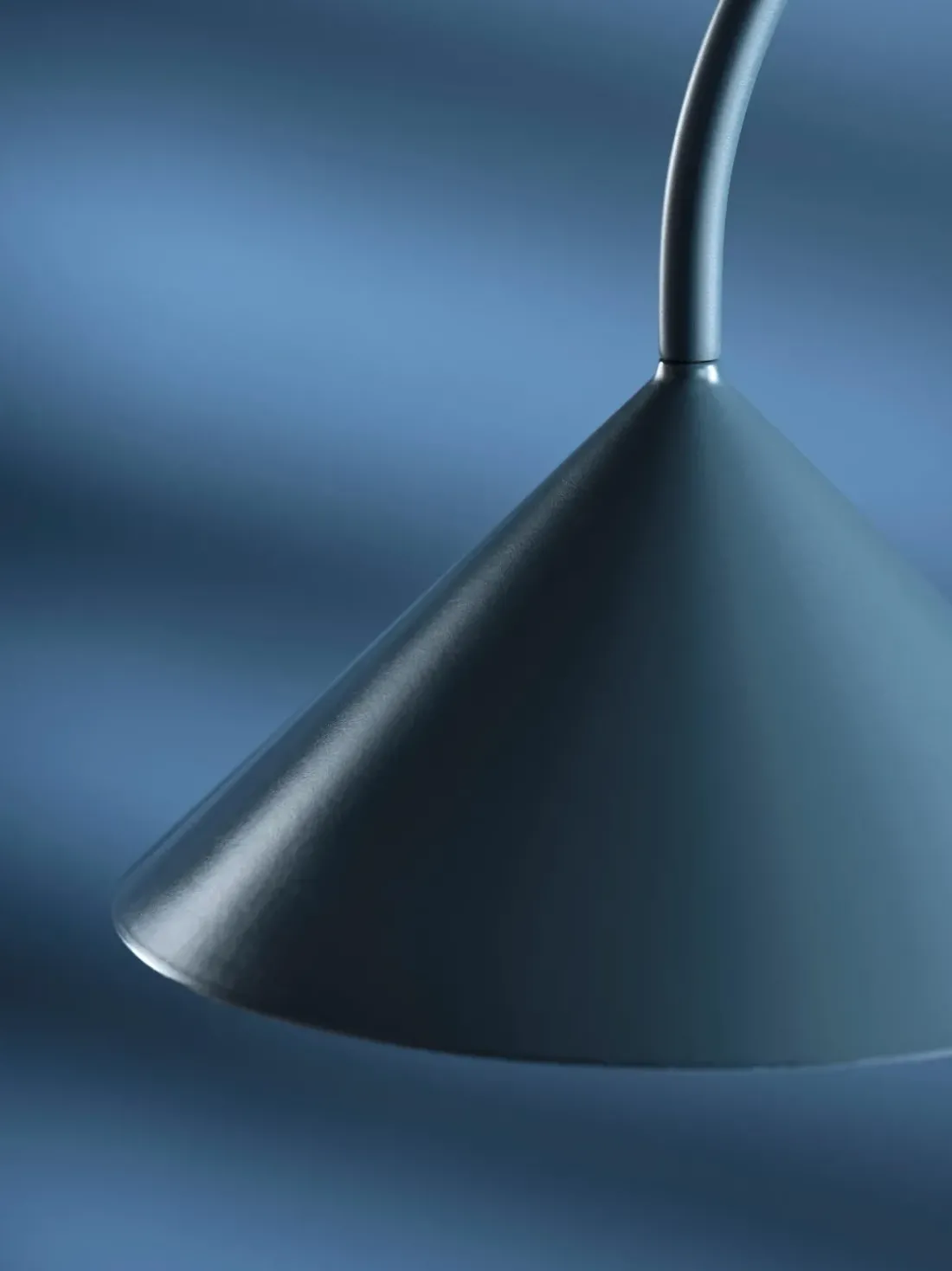 Lámpara de mesa LED para exterior regulable Grasp, pórtatil