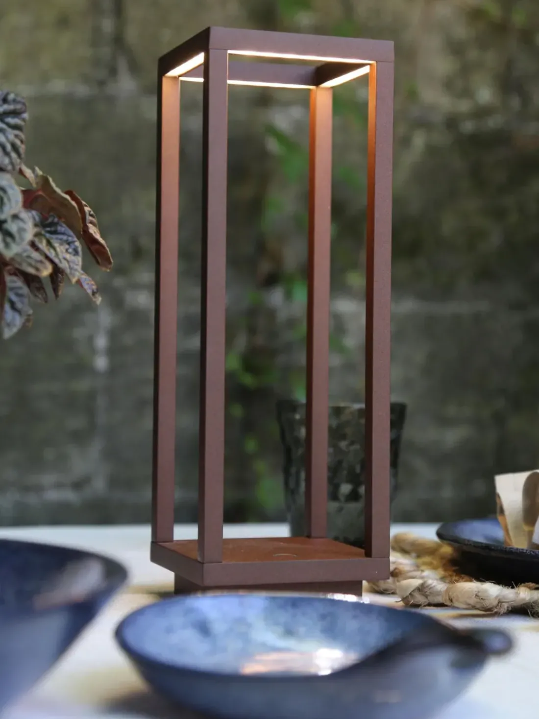 Lámpara de mesa LED portátil regulable Home Pro