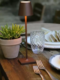 Lámpara de mesa LED regulable Poldina, portátil