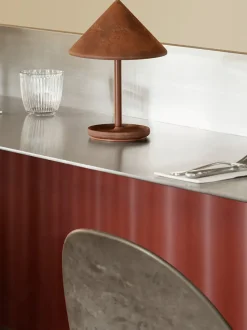 Lámpara de mesa LED regulable Terra, portátil