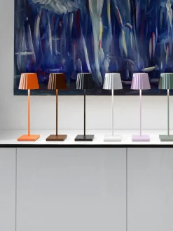 Lámpara de mesa para exterior LED regulable Trellia, portátil
