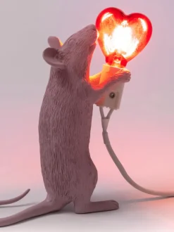 Lámpara de mesa pequeña LED Mouse, con puerto USB