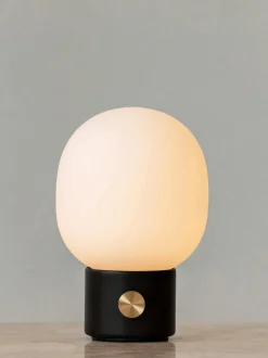 Lámpara de mesa pequeña regulable con puerto USB JWDA