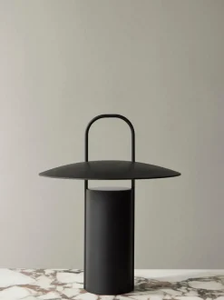 Lámpara de mesa regulable LED Ray, con puerto USB