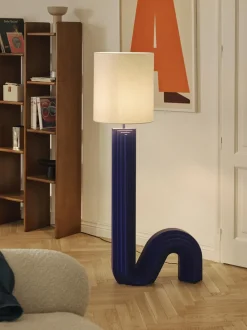 Lámpara de pie de diseño Luomo